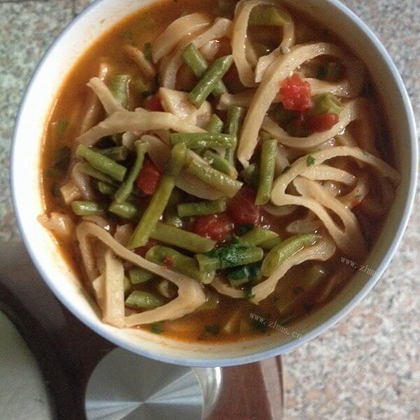 美味豆角肉丝面的做法