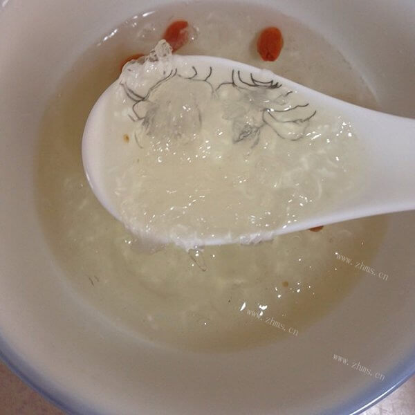 滋补的炖燕窝