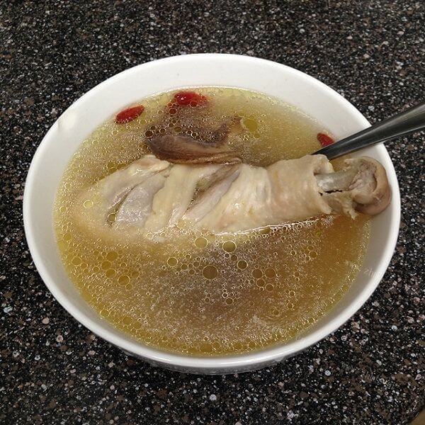 杏香红枣鸡腿汤