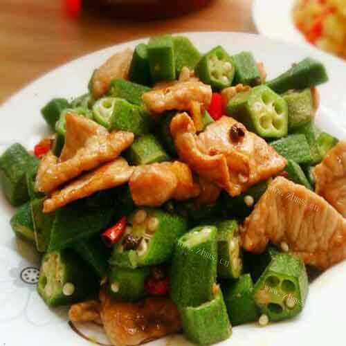 美味的秋葵炒肉片