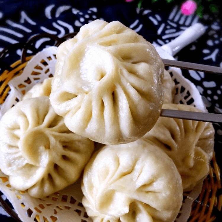 美味的鸡蛋韭菜包子