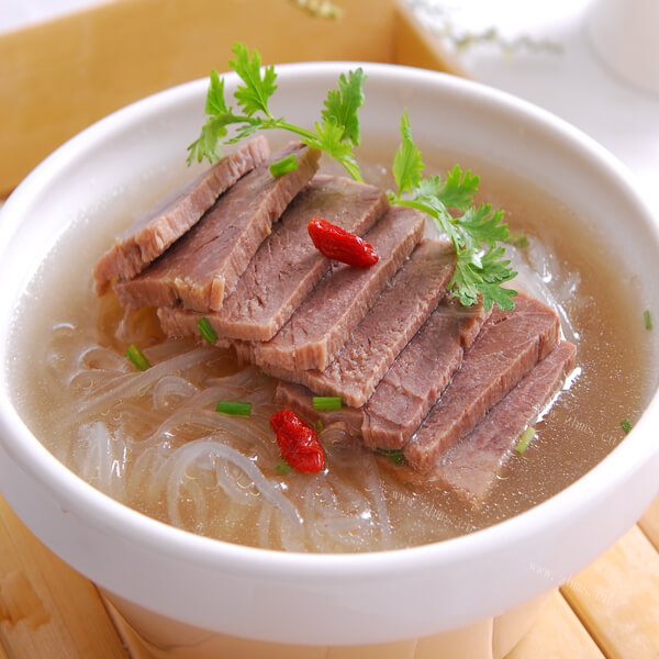 家常的牛肉粉丝汤的做法 