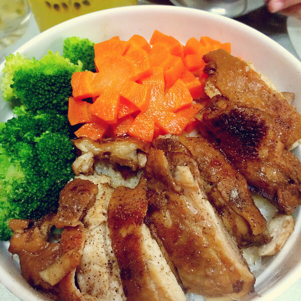 美味的日式照烧鸡腿