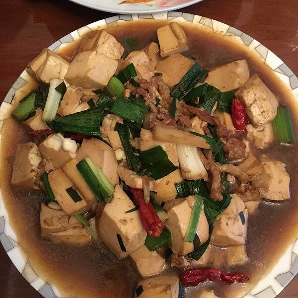 美味的蒜苗豆腐