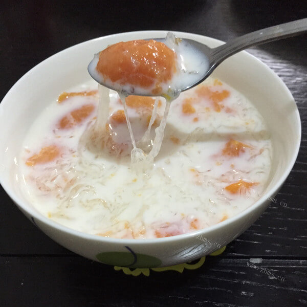 美容的炖燕窝