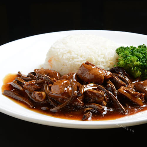 美味茶树菇鸭肉