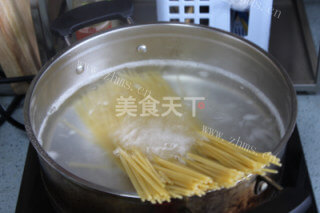 番茄意大利面的做法做法图解2)
