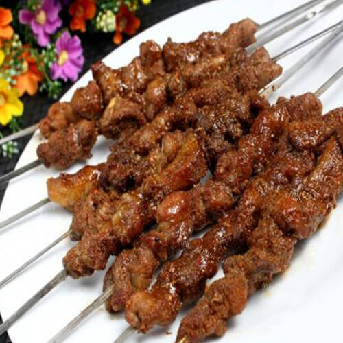 美味的木炭烤猪肉串的做法