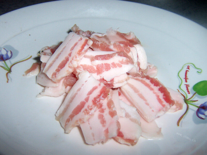 美味的蘑菇炒肉的做法做法图解3)