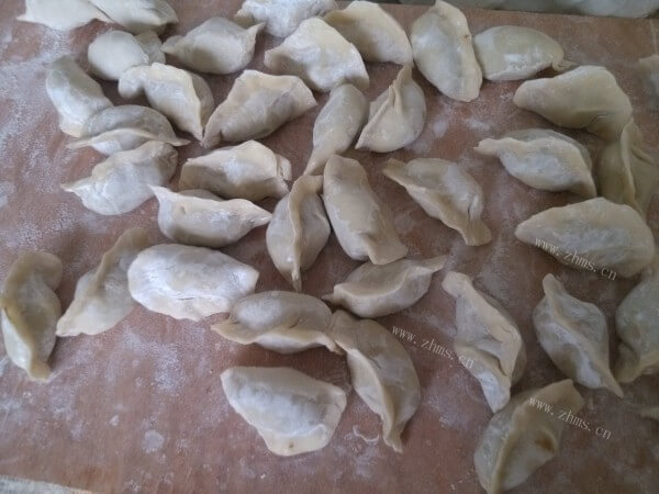 蒜苔馅饺子做法图解13)