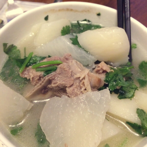 家常羊肉萝卜汤