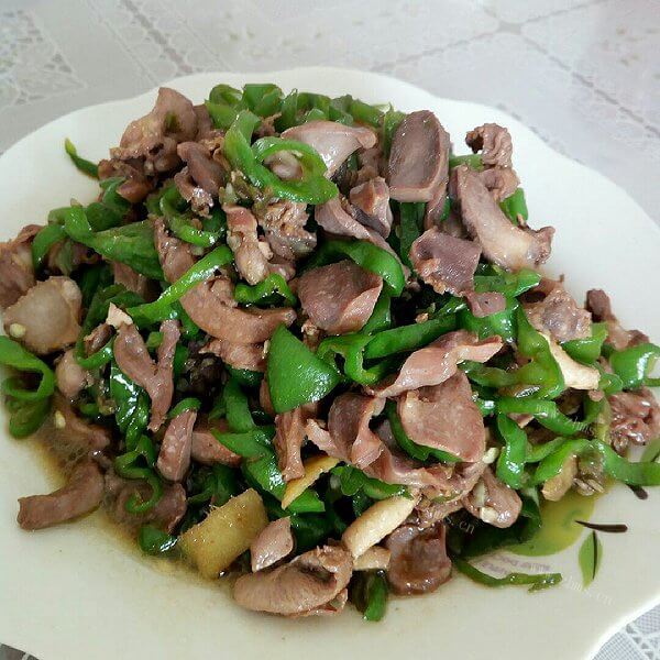好吃的藕带炒鸡杂