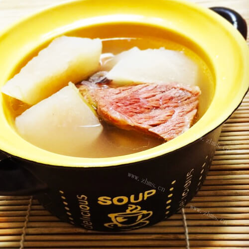 美味的萝卜牛腩汤