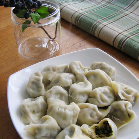 美味韭菜木耳水饺