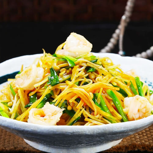美味的韭菜炒土豆丝的做法 