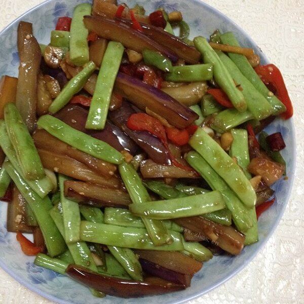 美味干煸豆角茄子的做法