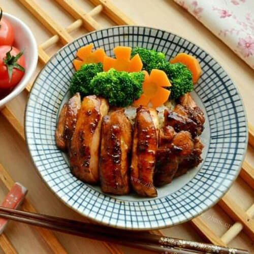 美味可口的日式照烧鸡腿饭
