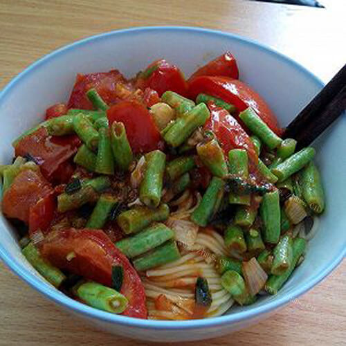 好吃的豆角西红柿焖面