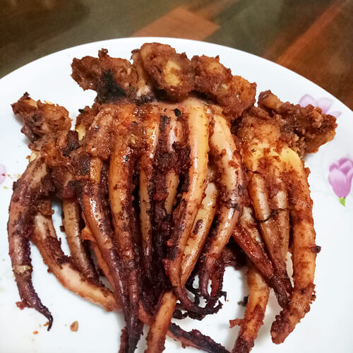 美味的石烤鱿鱼