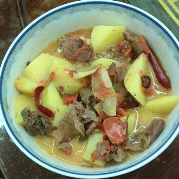 风味牛腩炖