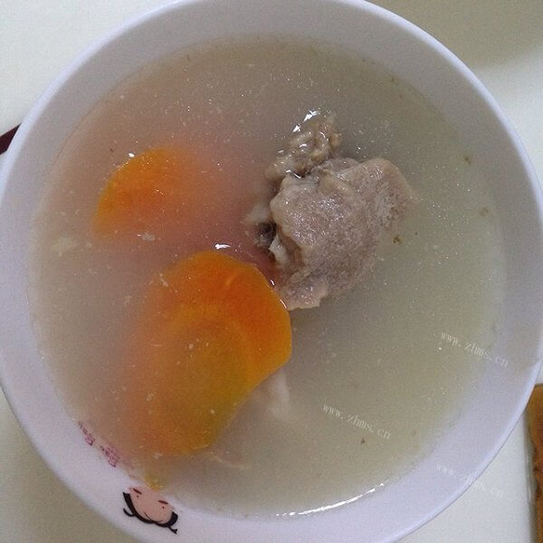 清淡的红萝卜羊肉汤的做法