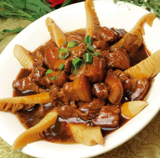自制红烧肉烧笋