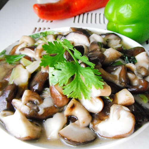 美味可口清炒香菇