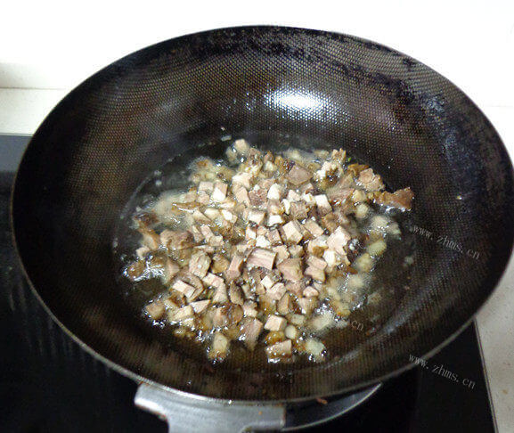 美味的牛肉辣椒酱的家常做法做法图解6)