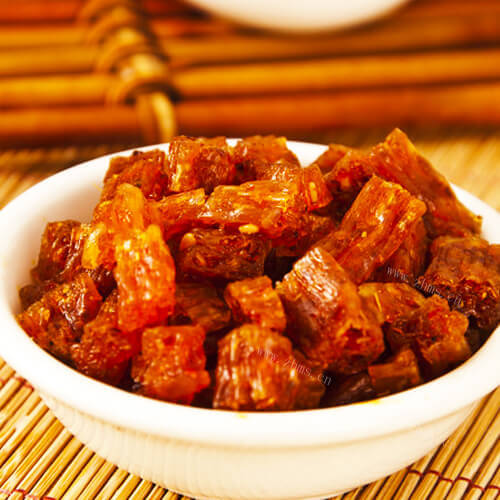 家常黑蒜子牛肉粒的做法 