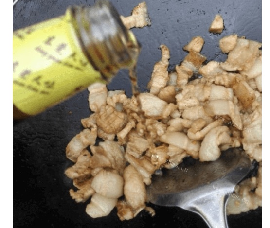 辣味十足的湖南小炒肉做法图解4)