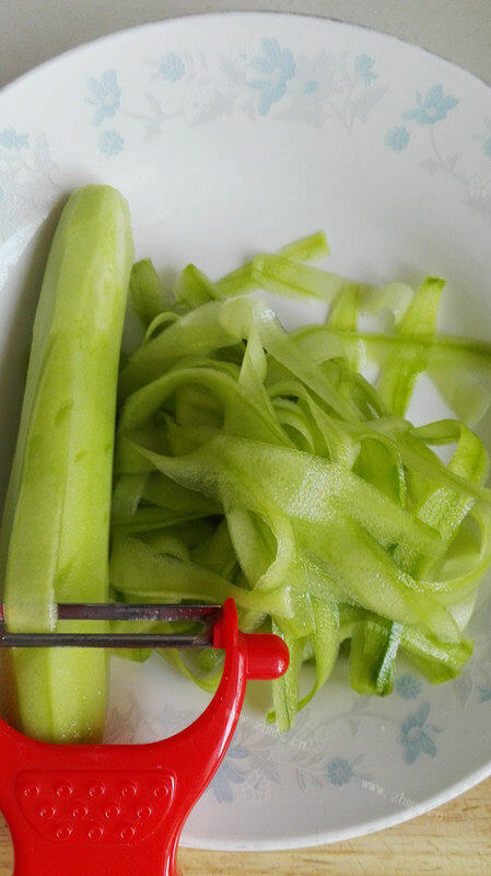 美味的鲍汁拌杏鲍菇做法图解4)