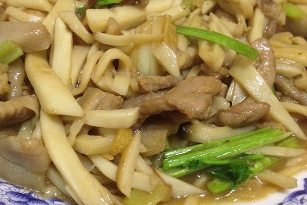 杏鲍菇炒肉丝