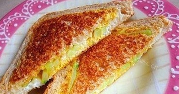 鸡蛋三明治