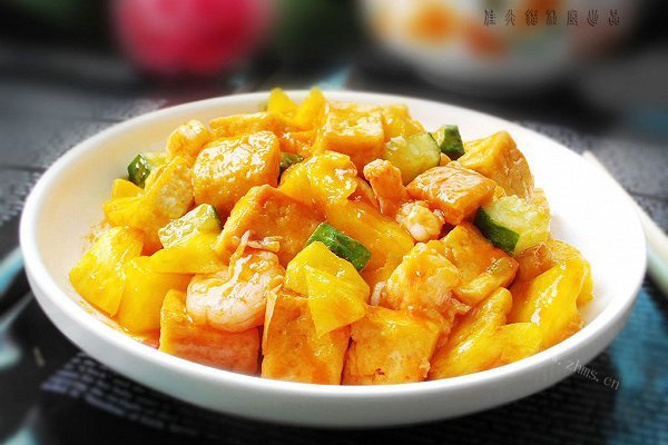 菠萝咕噜豆腐