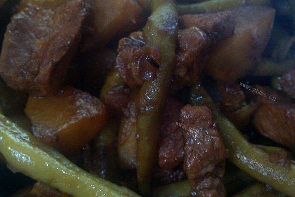 红烧肉炖芸豆土豆