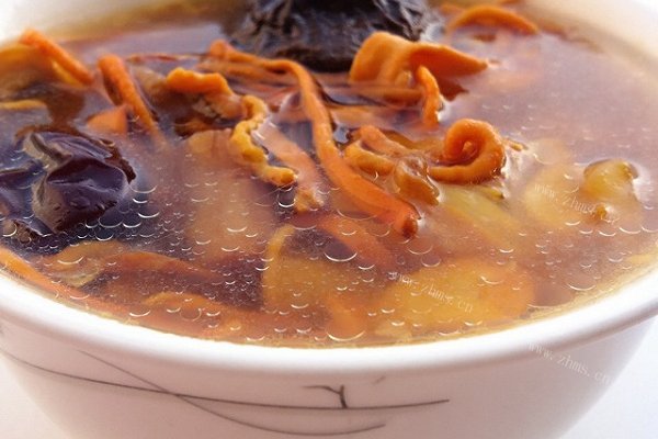 虫草花鸡汤