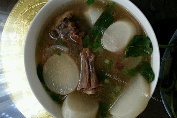 白萝卜牛尾巴汤