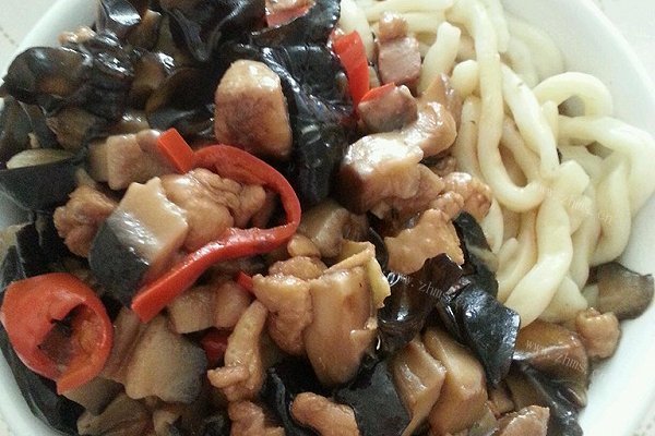自制香菇鸡肉打卤面