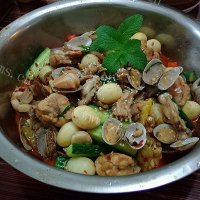 《妖妖家的厨房》私房 干锅泡椒蛤蜊牛蛙煲