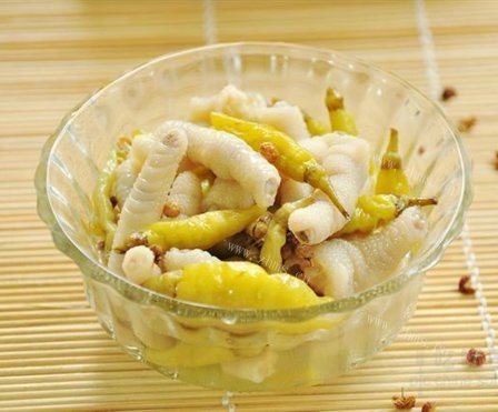 简单的泡椒鸡爪