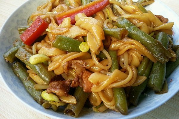 乐乐自家菜-焖意大利螺丝面