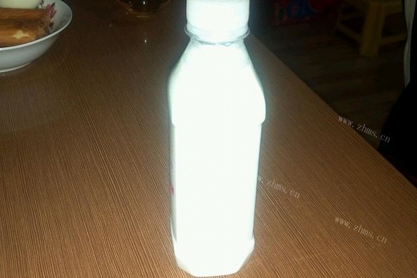 酸牛奶