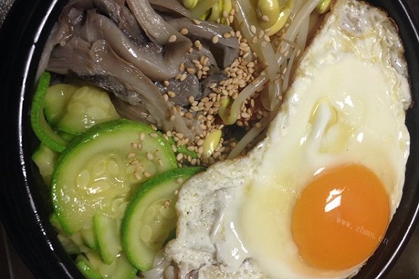 石锅拌饭
