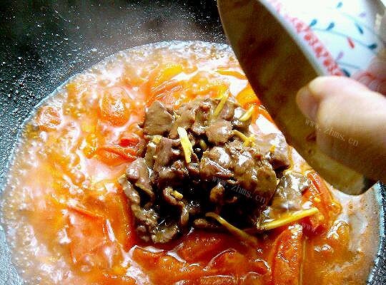 家常牛肉煮西红柿