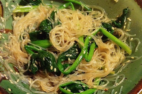 自制凉拌菠菜