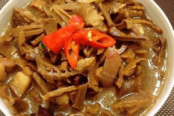 家常笋干烧肉