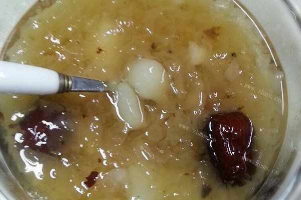 银耳红枣雪梨汤