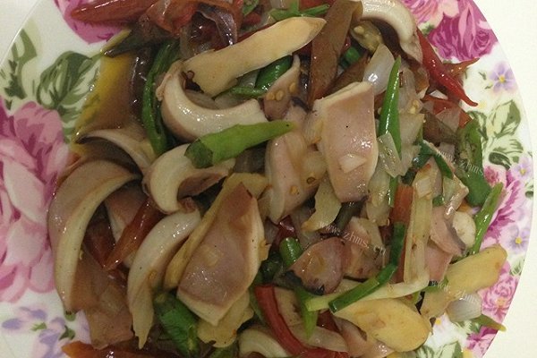 川味泡椒鲜鱿鱼