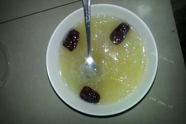 红枣银耳莲子羹