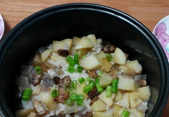 五花肉煲仔饭(电饭锅版)